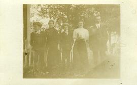 Photographie de Auguste, Clarisse, Roméo, Rosine et Arsène Bélanger, Saint-Thuribe