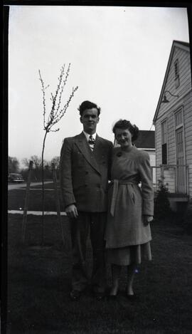 Alice Kingsborough avec Harold Ross à l’extérieur