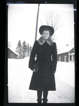 Alice Kingsborough à l’extérieur en hiver