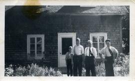 Membres de la famille Kingsborough avec Edgar