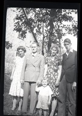 Les enfants de Saskett Kingsborough avec Everett