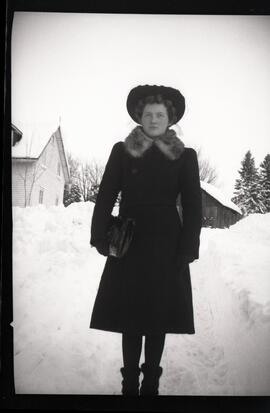 Alice Kingsborough à l’extérieur en hiver