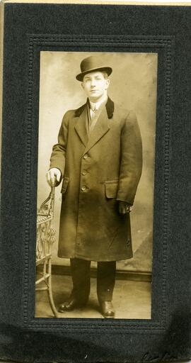 Portrait de Chester Bonnallie